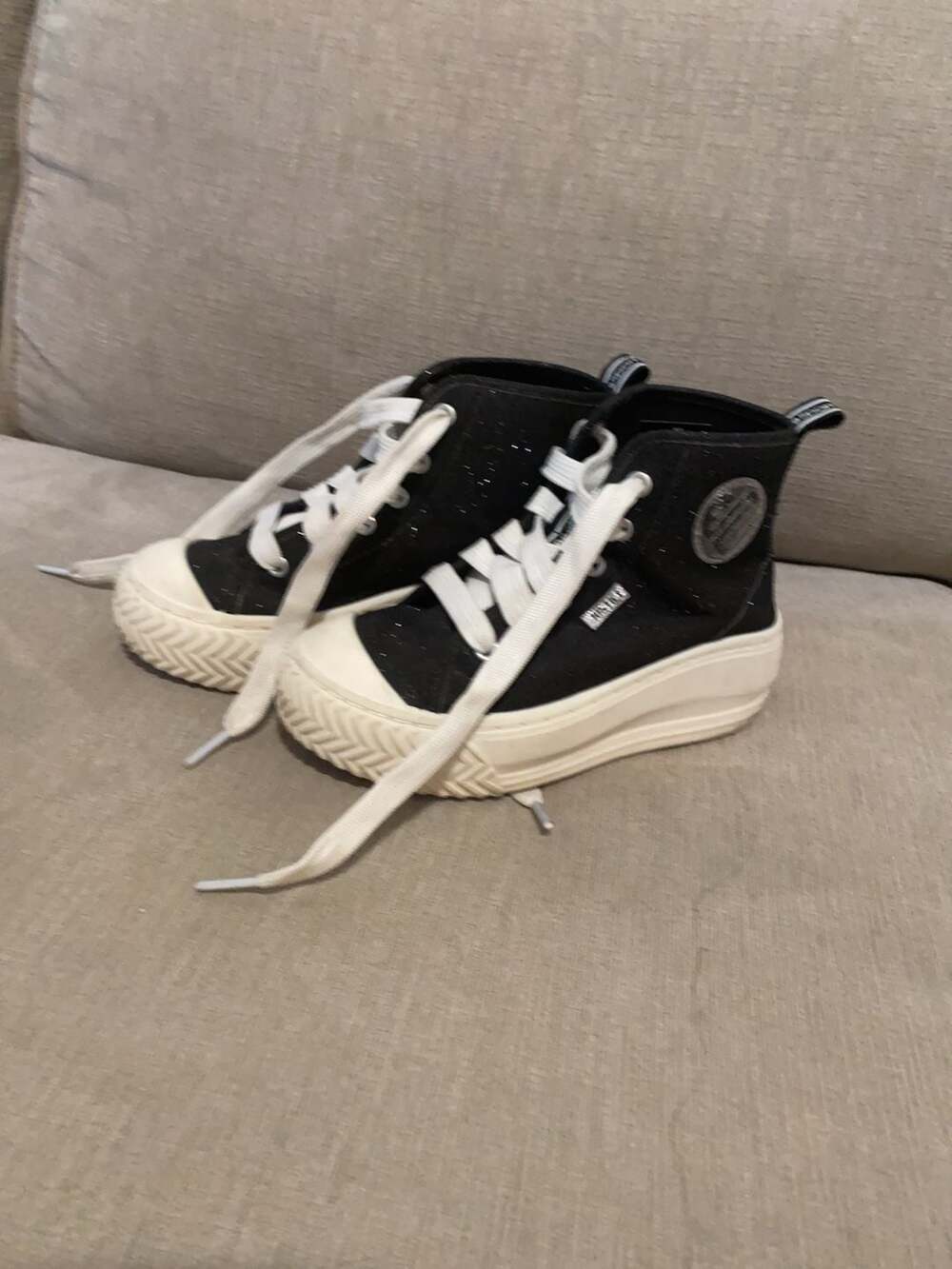 Justice Black High Too Sparkly Sneaker Size 13 like new
